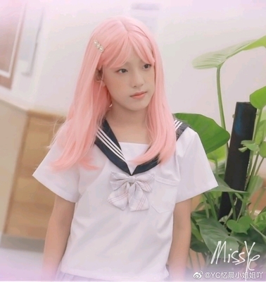 時代峰峻藝人女裝第三波 TF家族三代全員顛覆形象，女裝造型引熱議