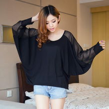 秋冬新風尚 圓領長袖T恤——通勤休閑皆宜的爆款穿搭指南